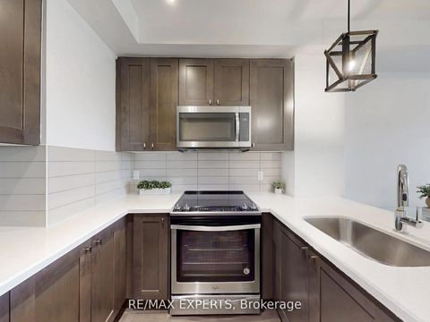Photo 4 at 326 - 555 William Graham Drive, Rural Aurora, Aurora