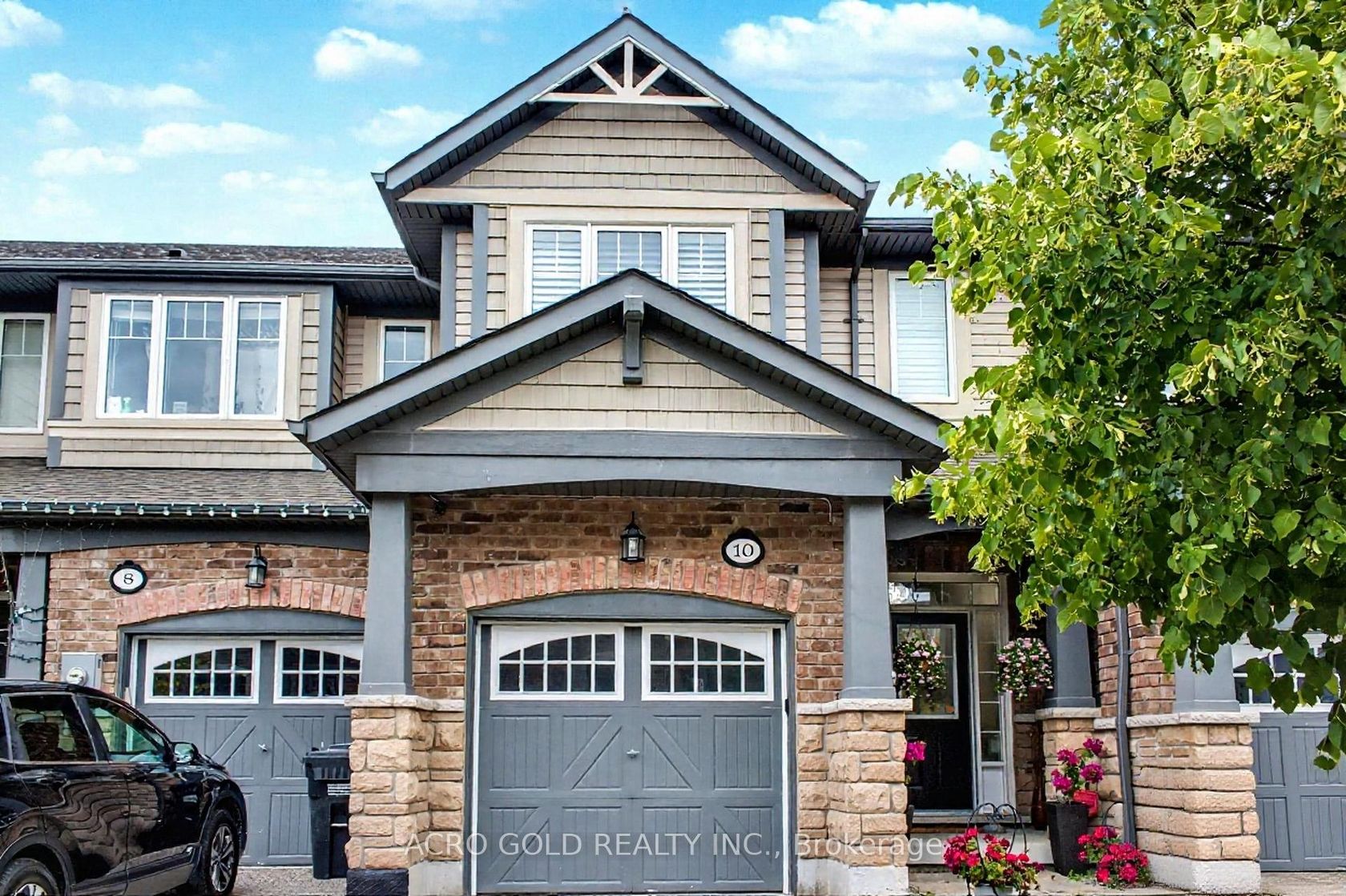 10 Abigail Crescent, Rural Caledon, Caledon by Loree Meneguzzi Real Estate 10 Abigail Crescent, Rural Caledon, Caledon