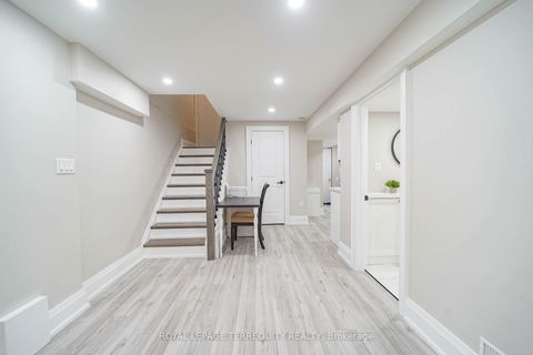 Photo 41 at 9 Stonebriar Drive, Maple, Vaughan