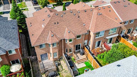 Photo 46 at 9 Stonebriar Drive, Maple, Vaughan