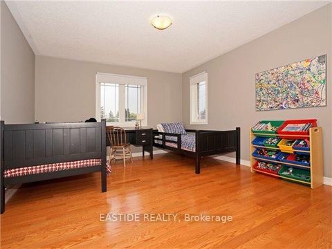 Photo 15 at 29 Wolfson Crescent, Oak Ridges Lake Wilcox, Richmond Hill