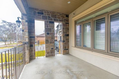 Photo 3 at 220 Weldrick Road W, Observatory, Richmond Hill