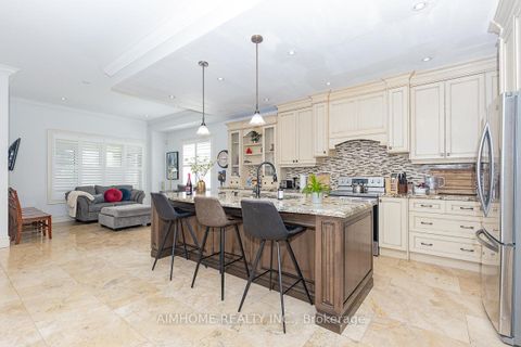 Photo 11 at 220 Weldrick Road W, Observatory, Richmond Hill