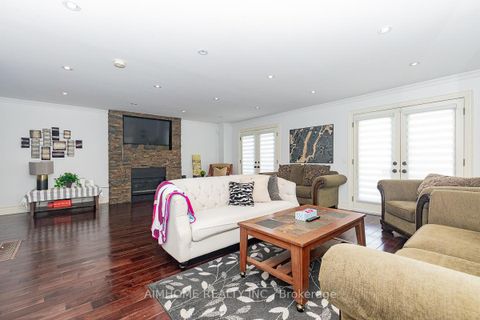 Photo 15 at 220 Weldrick Road W, Observatory, Richmond Hill