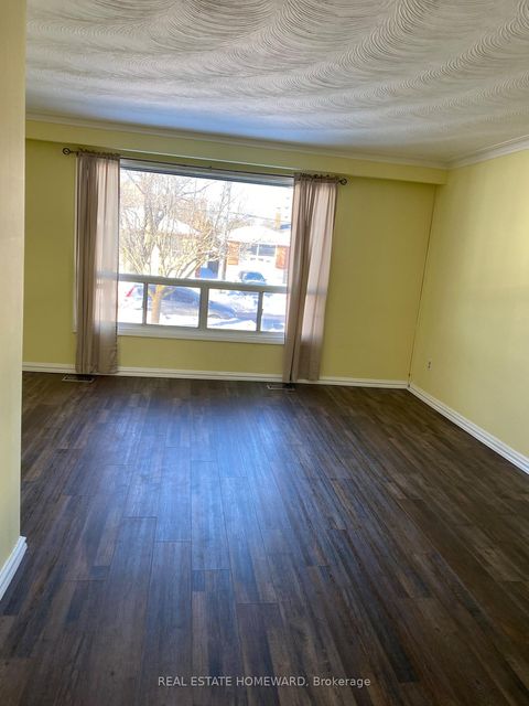 Photo 1 at 7 Dunlop Avenue, Birchmount, Toronto