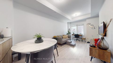 Photo 9 at 218 - 17 Coneflower Crescent, Branson, Toronto