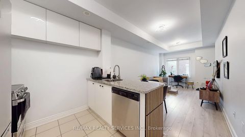 Photo 11 at 218 - 17 Coneflower Crescent, Branson, Toronto