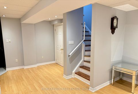 Photo 25 at 7 Love Run Road, Vellore Village, Vaughan