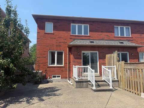 Photo 26 at 7 Love Run Road, Vellore Village, Vaughan
