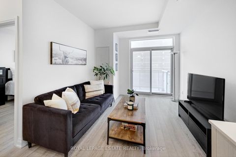 Photo 5 at 808 - 286 Main Street, Danforth, Toronto