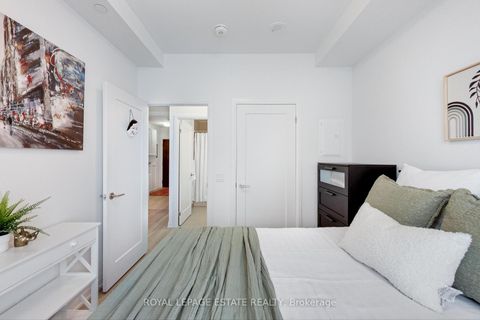 Photo 10 at 808 - 286 Main Street, Danforth, Toronto