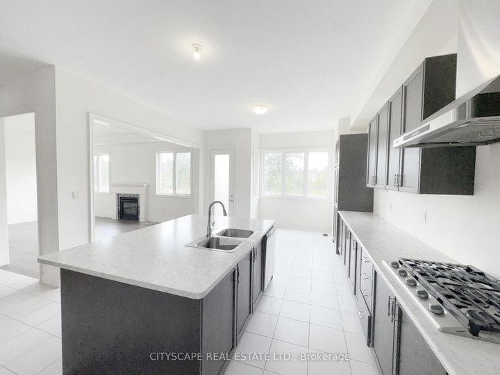 Photo 7 at 76 Elstone Place, Waterdown, Hamilton