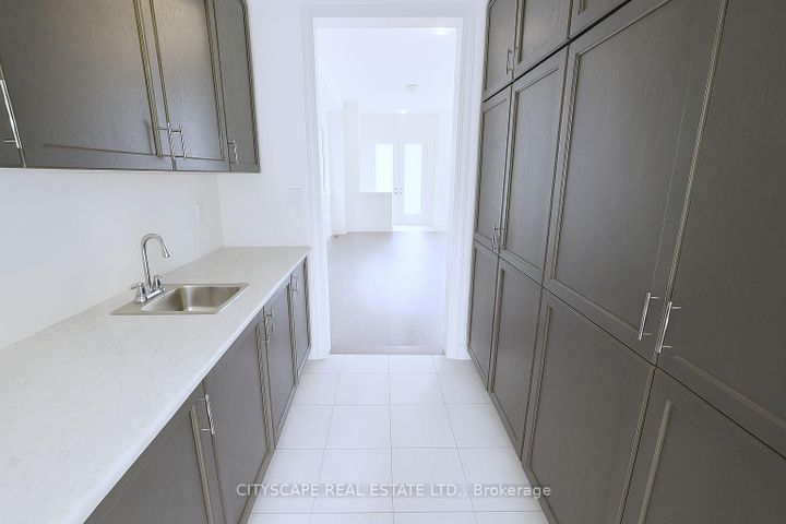 Photo 10 at 76 Elstone Place, Waterdown, Hamilton