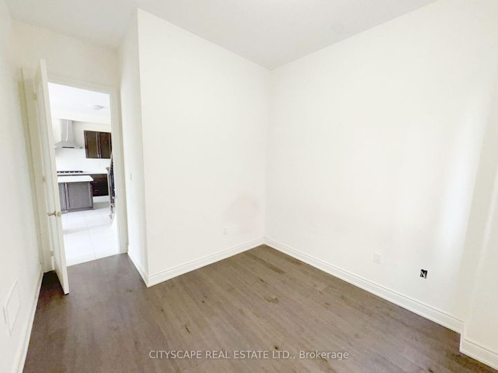 Photo 11 at 76 Elstone Place, Waterdown, Hamilton