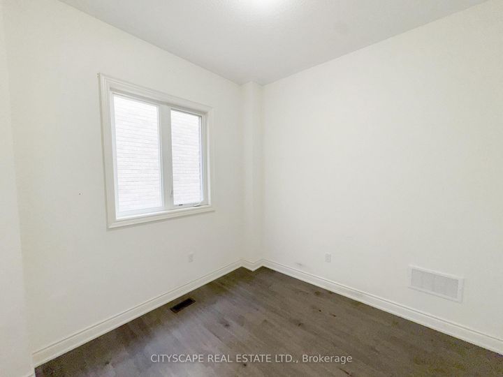 Photo 12 at 76 Elstone Place, Waterdown, Hamilton