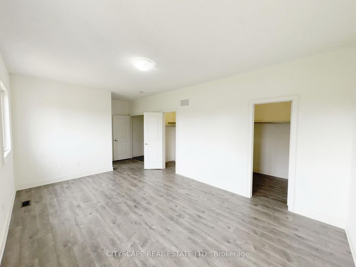Photo 15 at 76 Elstone Place, Waterdown, Hamilton