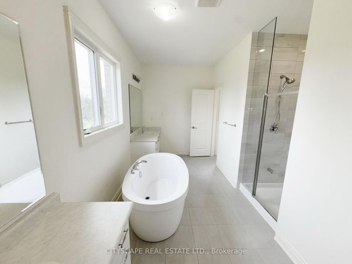 Photo 18 at 76 Elstone Place, Waterdown, Hamilton