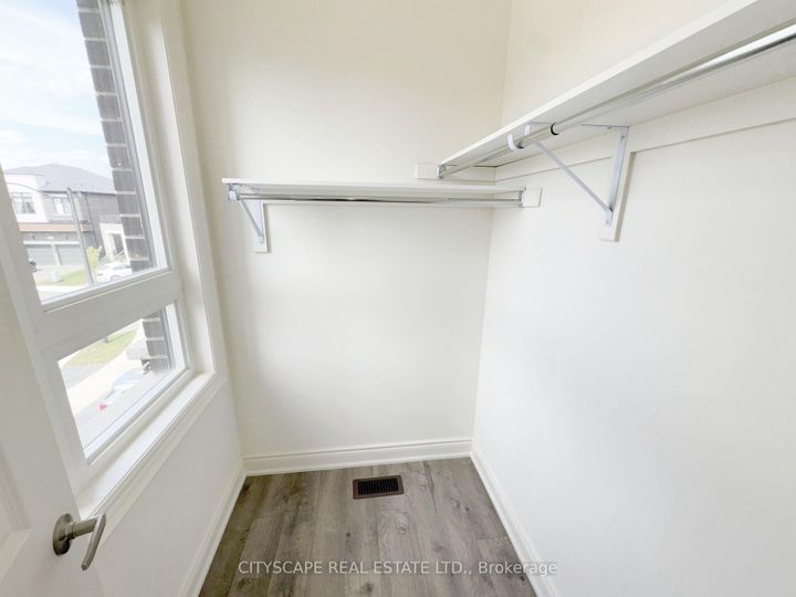 Photo 28 at 76 Elstone Place, Waterdown, Hamilton
