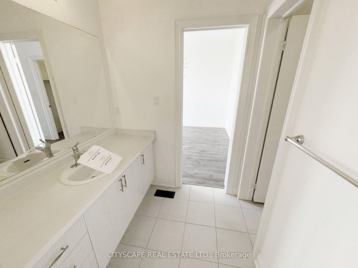 Photo 29 at 76 Elstone Place, Waterdown, Hamilton
