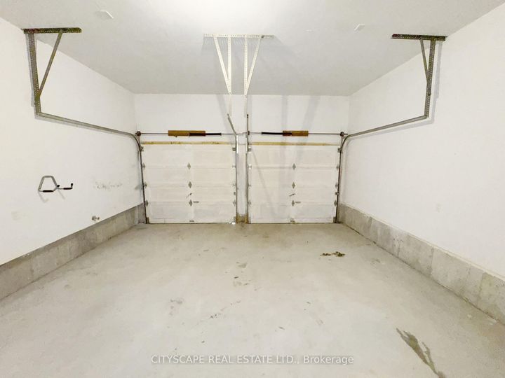 Photo 40 at 76 Elstone Place, Waterdown, Hamilton