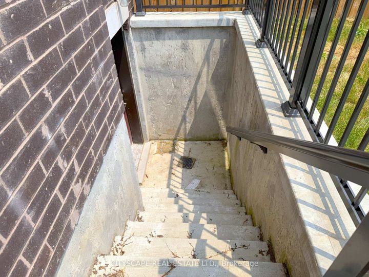 Photo 46 at 76 Elstone Place, Waterdown, Hamilton