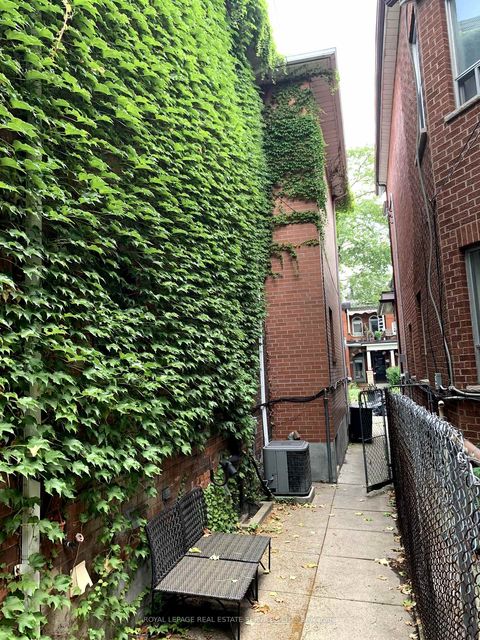Photo 4 at 464 Euclid Avenue, Little Italy, Toronto