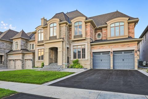 Photo 2 at 7 Kinghorn Road, King City, King
