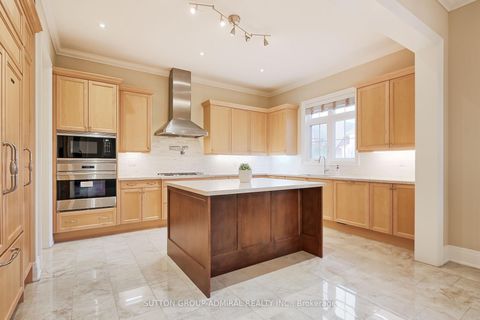 Photo 17 at 7 Kinghorn Road, King City, King