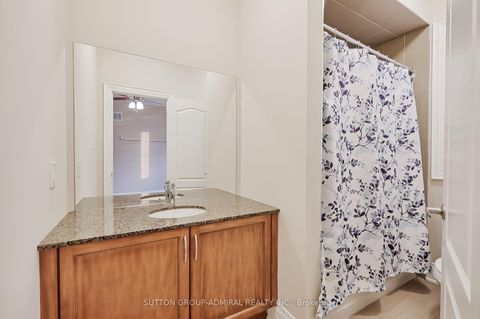 Photo 46 at 7 Kinghorn Road, King City, King