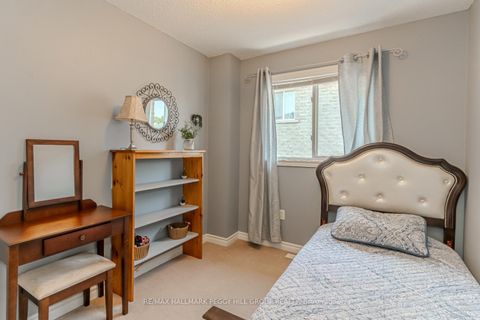 Photo 7 at 2 Northview Crescent, Northwest, Barrie