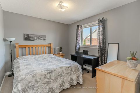 Photo 8 at 2 Northview Crescent, Northwest, Barrie