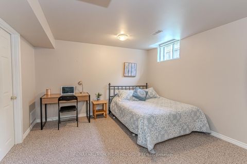 Photo 11 at 2 Northview Crescent, Northwest, Barrie