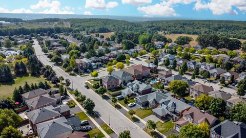 Photo 15 at 2 Northview Crescent, Northwest, Barrie