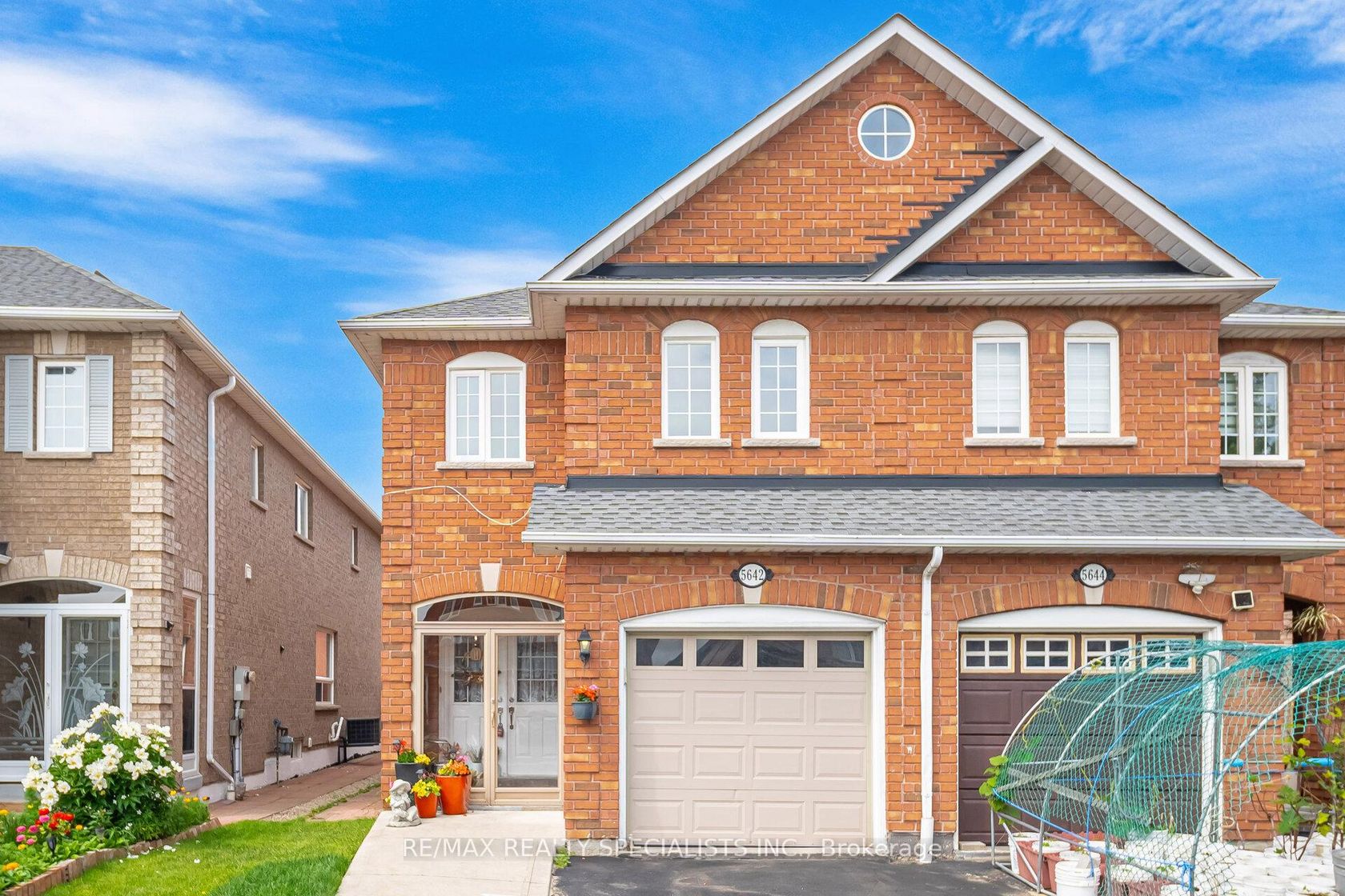 5642 Armando Avenue, East Credit, Mississauga 