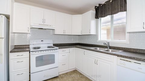 Photo 11 at 56 Mcconkey Place, Allandale Heights, Barrie Photo 11 at 56 Mcconkey Place, Allandale Heights, Barrie