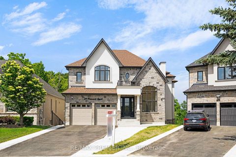 Photo 1 at 24 Francesca Court, East Woodbridge, Vaughan