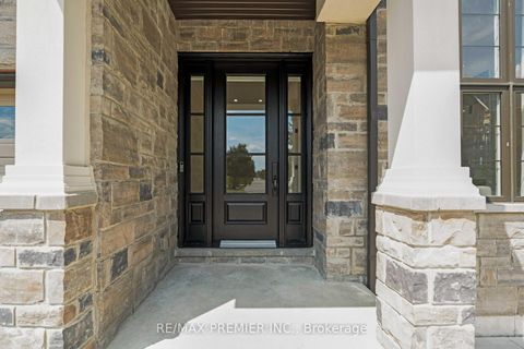 Photo 3 at 24 Francesca Court, East Woodbridge, Vaughan