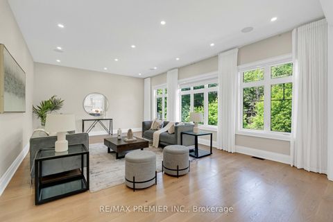 Photo 13 at 24 Francesca Court, East Woodbridge, Vaughan