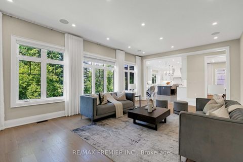 Photo 14 at 24 Francesca Court, East Woodbridge, Vaughan