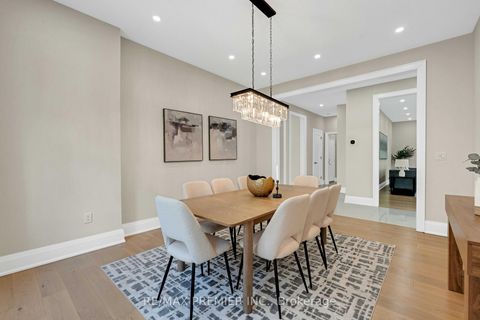 Photo 16 at 24 Francesca Court, East Woodbridge, Vaughan