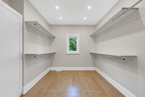 Photo 22 at 24 Francesca Court, East Woodbridge, Vaughan