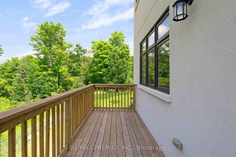 Photo 34 at 24 Francesca Court, East Woodbridge, Vaughan