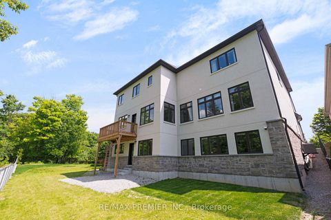 Photo 42 at 24 Francesca Court, East Woodbridge, Vaughan