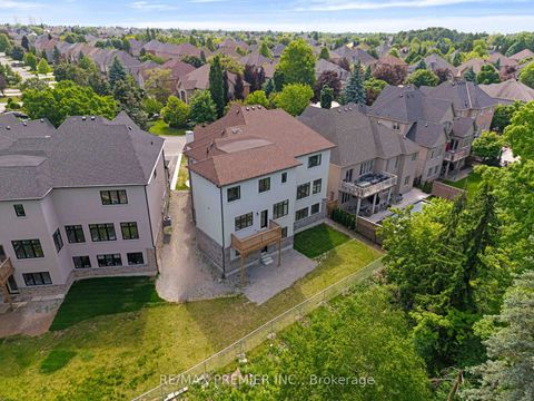 Photo 44 at 24 Francesca Court, East Woodbridge, Vaughan