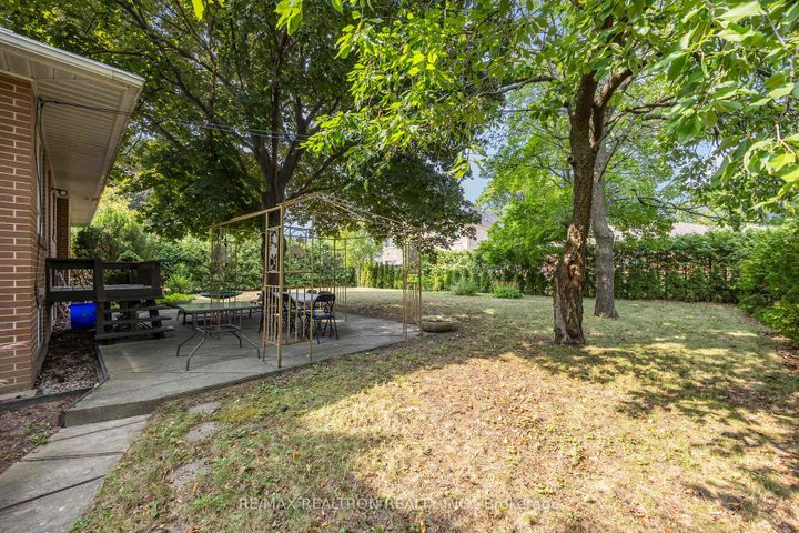 Photo 25 at 31 Orlon Crescent, South Richvale, Richmond Hill
