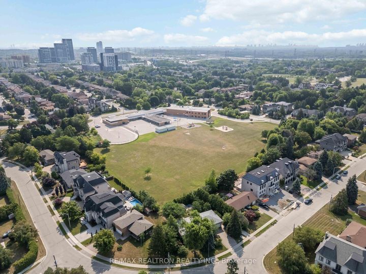 Photo 40 at 31 Orlon Crescent, South Richvale, Richmond Hill