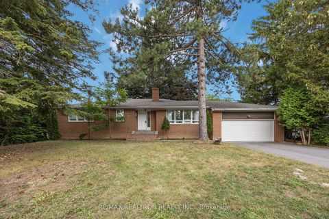 Photo 1 at 31 Orlon Crescent, South Richvale, Richmond Hill
