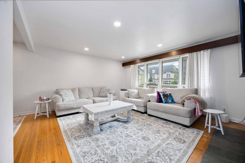 Photo 5 at 31 Orlon Crescent, South Richvale, Richmond Hill