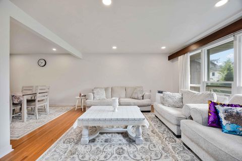 Photo 8 at 31 Orlon Crescent, South Richvale, Richmond Hill