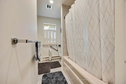 Photo 14 at 31 Orlon Crescent, South Richvale, Richmond Hill
